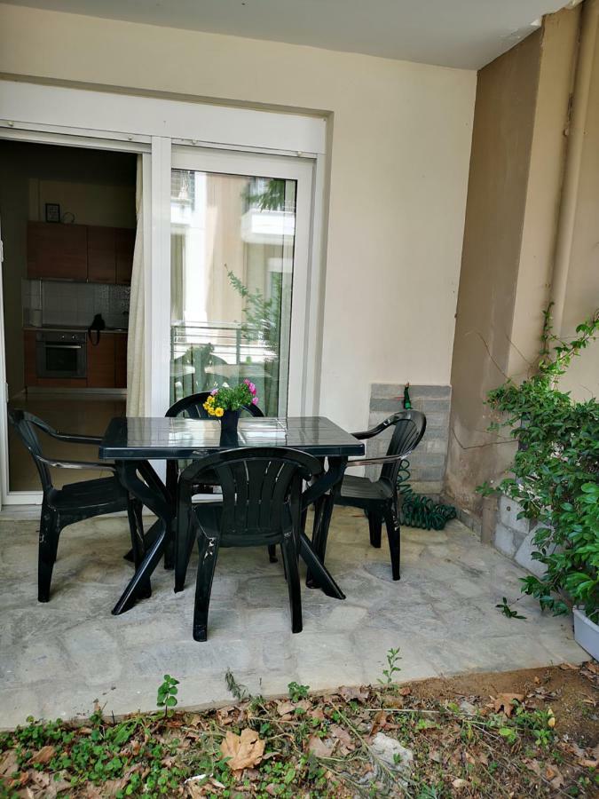 Apartment Oazis Ofrínion 外观 照片