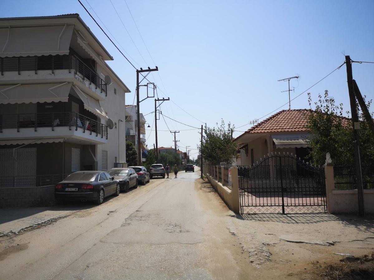 Apartment Oazis Ofrínion 外观 照片